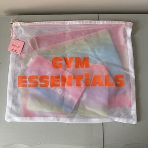 Bando NWT! White Mesh “Gym Essentials” Bag with 4 multicolored Bags inside!